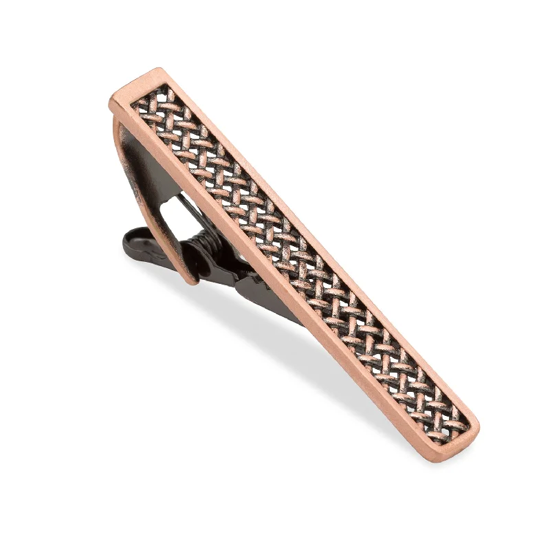 Designer silver tie clip for men with intricate design and quality finish -King Longshanks Antique Copper Tie Bar