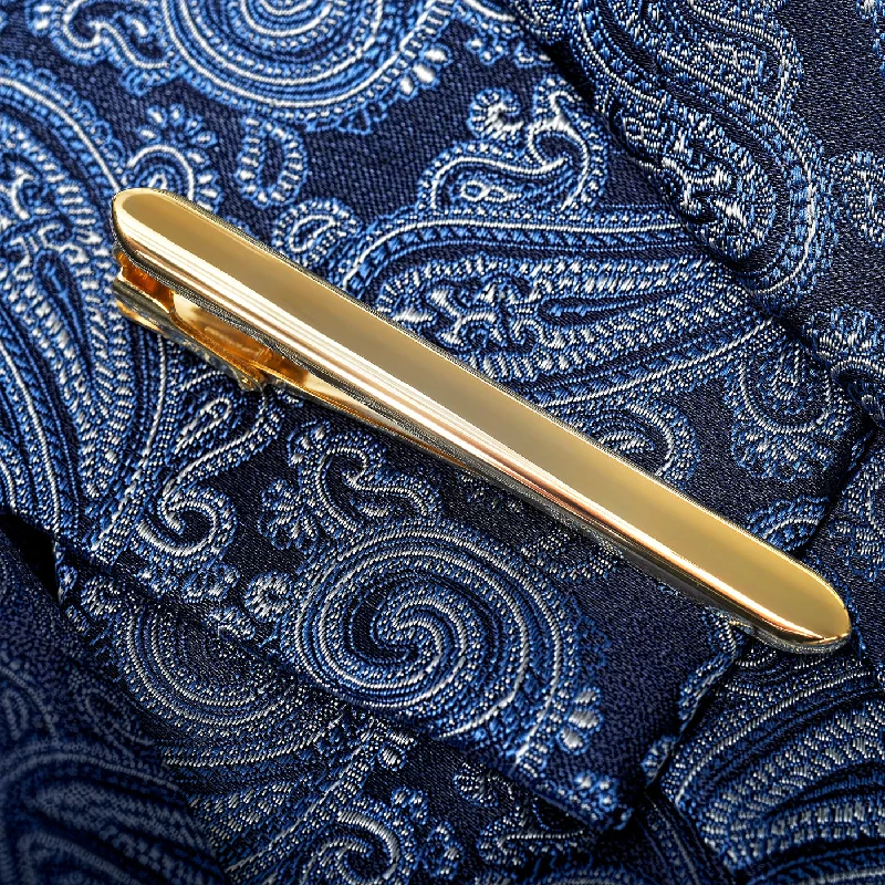 Gold-plated tie clip for men with high-quality finish and stylish appearance -Curved End Gold Classic Tie Bar