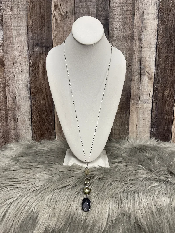 Necklaces and pendants with pearls for a classic and sophisticated touch-Necklace Statement By Loft