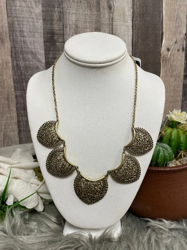 Best necklaces and pendants with layered designs for a chic, stacked look-Necklace Statement By Lucky Brand