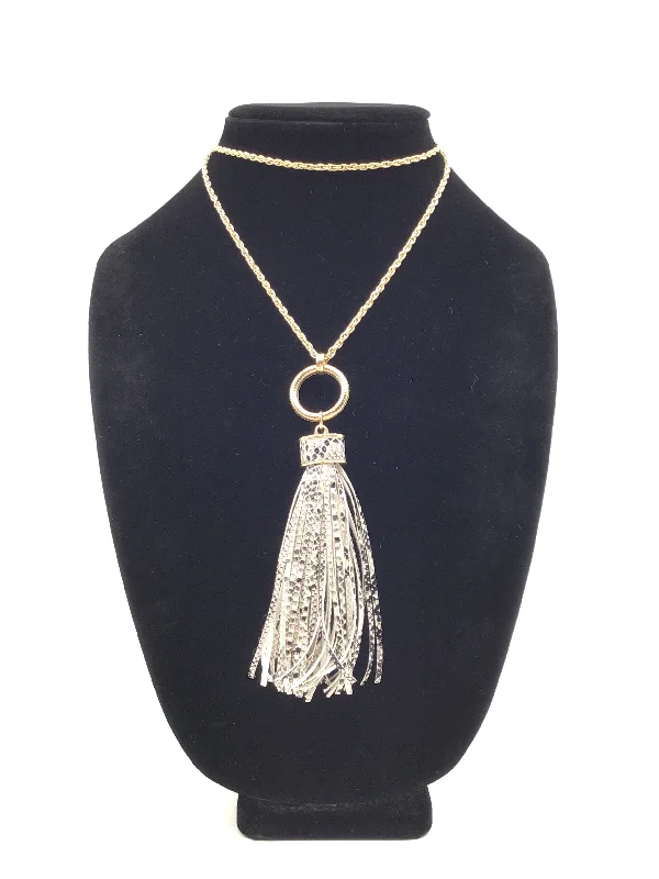 Best necklaces and pendants with sterling silver for an affordable yet stylish choice-Necklace Strand By Time And Tru