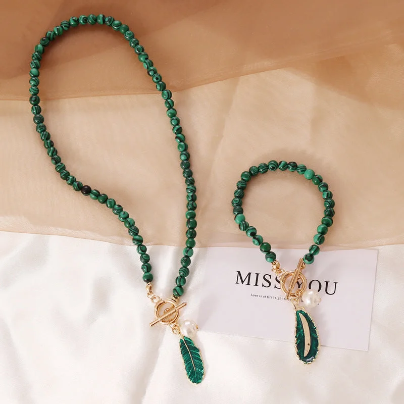 Beautiful necklaces and pendants with tree branch motifs for a nature-inspired design-Wholesale Malachite Leaf Pearl Oil Drop Vintage Necklace