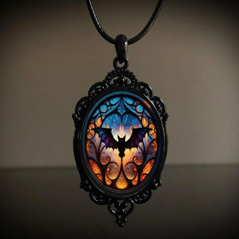 Beautiful necklaces and pendants with diamond halo settings for extra brilliance-Wholesale Vintage Gothic Halloween Pendant Necklace